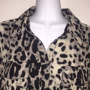 Notations 🐾 Animal Print Button Up Blouse 🐾